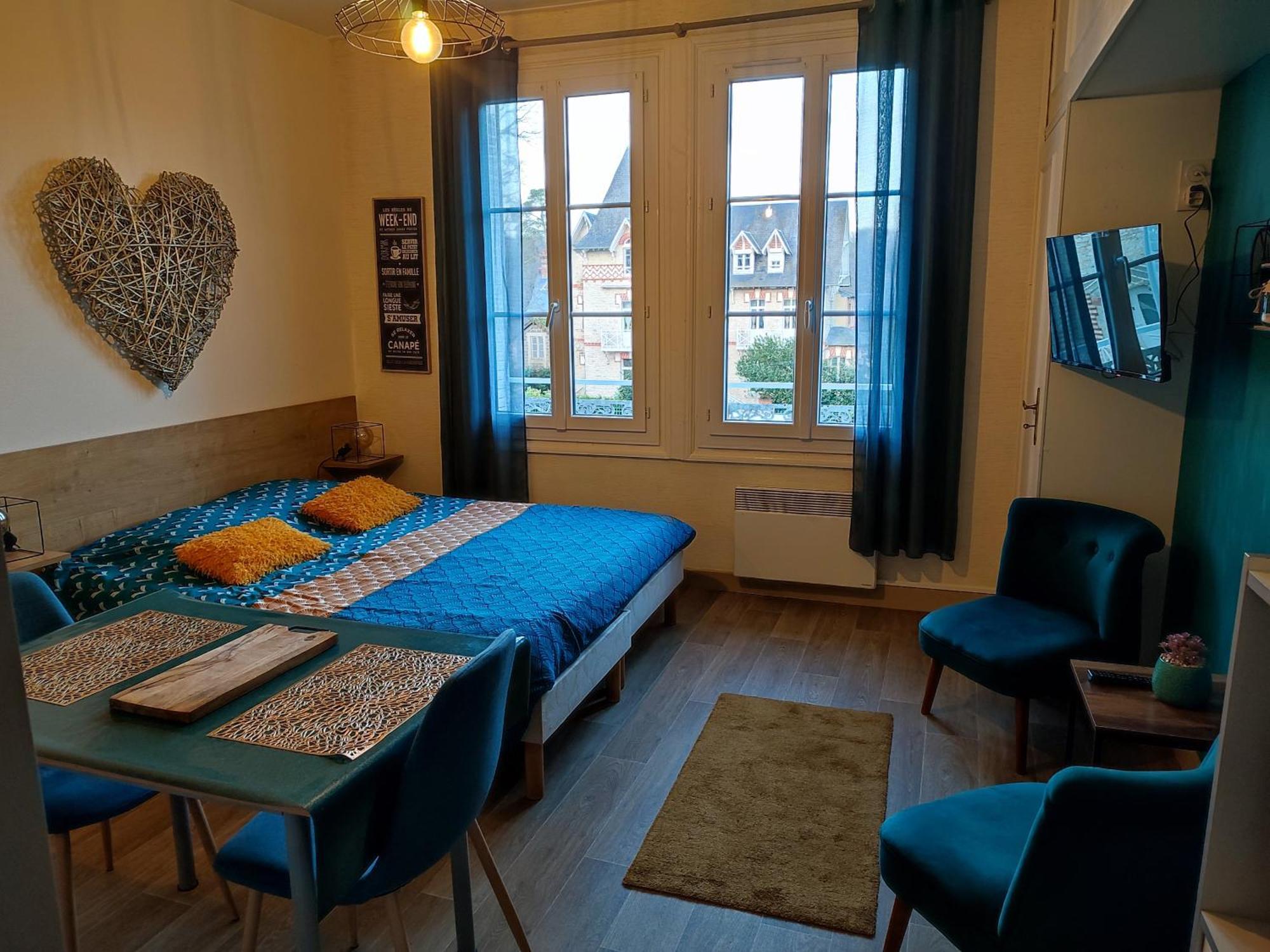 Apartment 10, Tres Bien Place, Parking Wifi Gratuit Bagnoles de l'Orne Normandie